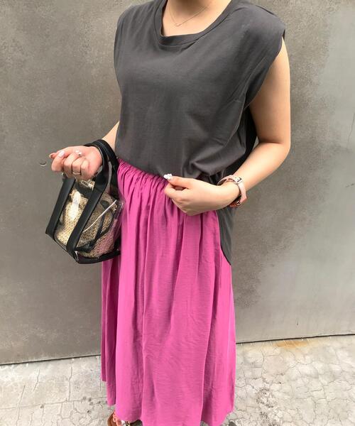 INGNI(イング)の「フレンチスリーブ/Tシャツ(Tシャツ/カットソー・レディース・ベージュ/ブラウン/オフホワイト/カーキ/スミクロ・M)」の11枚目の写真