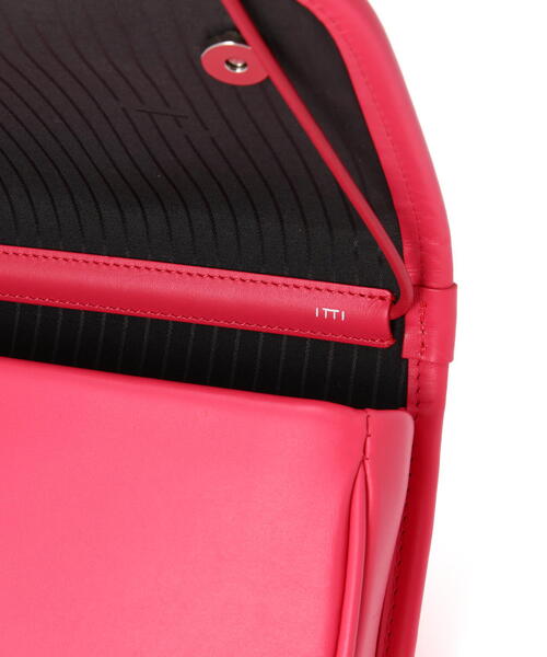 ITTI（イッチ）の「ITTI(イッチ) MICHELLE ERRAND POUCH WIDE / RAPTO ITTI-BAG-082-RP（ショルダーバッグ・メンズ・ブラック/ピンク/ブルー・F）」の16枚目の写真