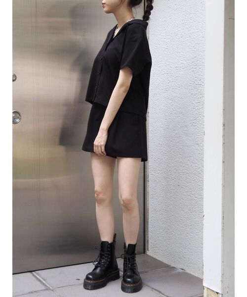 EVRIS（エヴリス）の「オープンカラーショートシャツ【セットアップ着用可能】（シャツ/ブラウス・レディース・ベージュ/ネイビー/ブラック・FREE）」の13枚目の写真