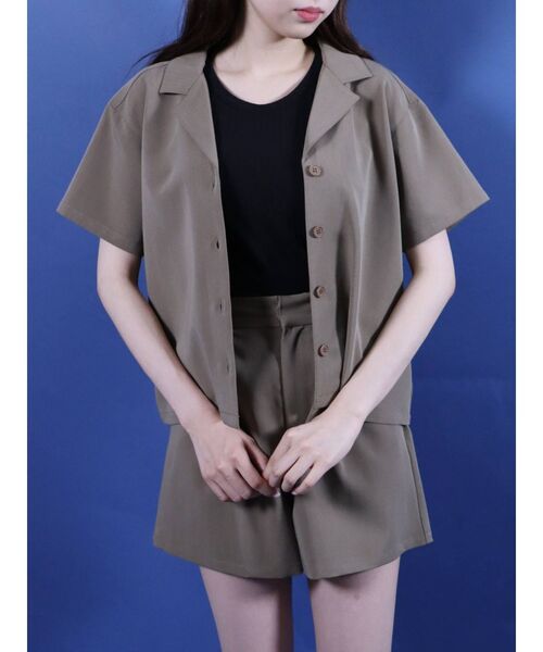 EVRIS（エヴリス）の「オープンカラーショートシャツ【セットアップ着用可能】（シャツ/ブラウス・レディース・ベージュ/ネイビー/ブラック・FREE）」の15枚目の写真