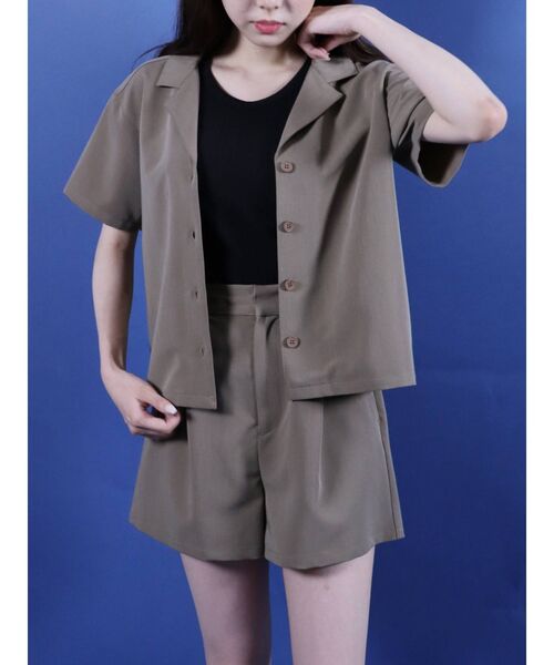 EVRIS（エヴリス）の「オープンカラーショートシャツ【セットアップ着用可能】（シャツ/ブラウス・レディース・ベージュ/ネイビー/ブラック・FREE）」の16枚目の写真