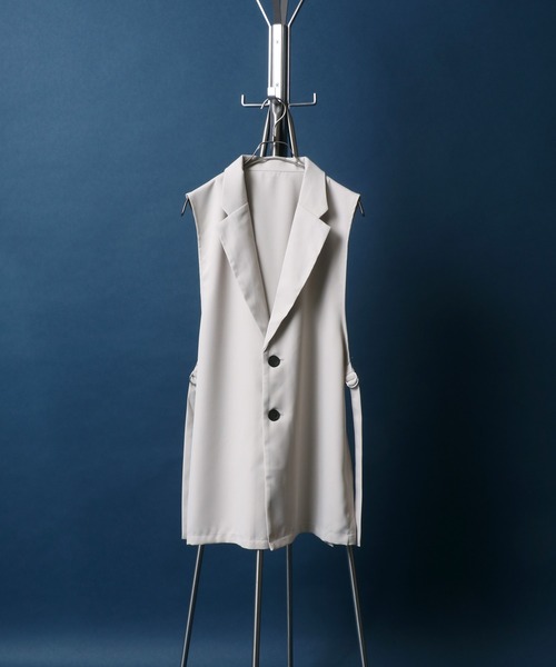 ANPAS(アンパス)の「Side Velt Tailored Collar Gilet/サイドベルト テーラード ジレベスト(ベスト・メンズ・ブラック/ライトベージュ・M/L)」の2枚目の写真