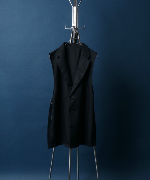 ANPAS(アンパス)の「Side Velt Tailored Collar Gilet/サイドベルト テーラード ジレベスト(ベスト・メンズ・ブラック/ライトベージュ・M/L)」の1枚目の写真