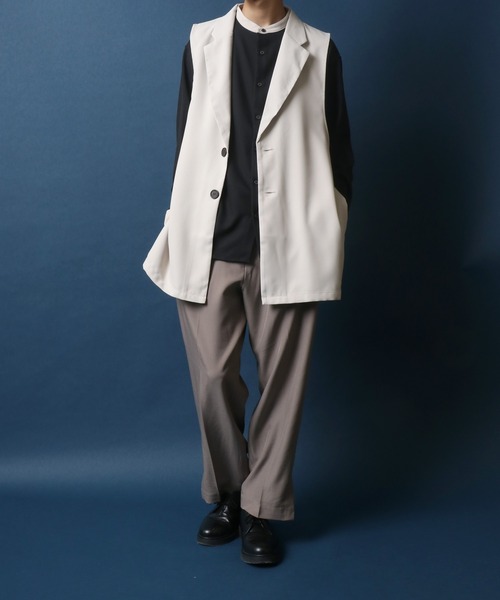 ANPAS(アンパス)の「Side Velt Tailored Collar Gilet/サイドベルト テーラード ジレベスト(ベスト・メンズ・ブラック/ライトベージュ・M/L)」の10枚目の写真