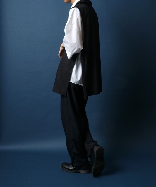 ANPAS(アンパス)の「Side Velt Tailored Collar Gilet/サイドベルト テーラード ジレベスト(ベスト・メンズ・ブラック/ライトベージュ・M/L)」の8枚目の写真