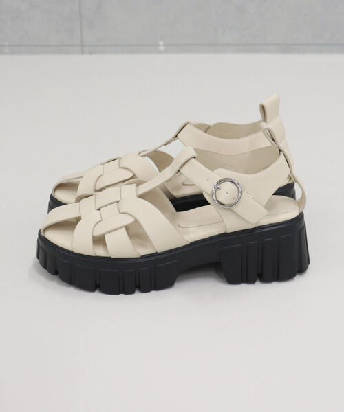 fredy emue(フレディエミュ)の「ライトソールデザインアッパーサンダル(サンダル・レディース・ブラック/オフホワイト・S/M/L)」の4枚目の写真