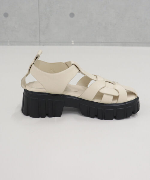 fredy emue(フレディエミュ)の「ライトソールデザインアッパーサンダル(サンダル・レディース・ブラック/オフホワイト・S/M/L)」の9枚目の写真