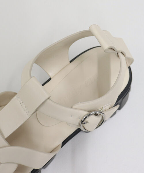 fredy emue(フレディエミュ)の「ライトソールデザインアッパーサンダル(サンダル・レディース・ブラック/オフホワイト・S/M/L)」の10枚目の写真