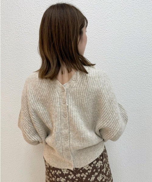 flower（フラワー）の「ボタンニットトップ2（ニット/セーター・レディース・ベージュ/グレー・FREE）」の8枚目の写真