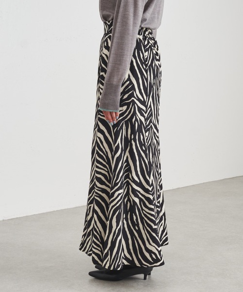 COLLAGE GALLARDAGALANTE（コラージュガリャルダガランテ）の「ゼブラスリットロングスカート（スカート・レディース・ブラック・FREE）」の11枚目の写真