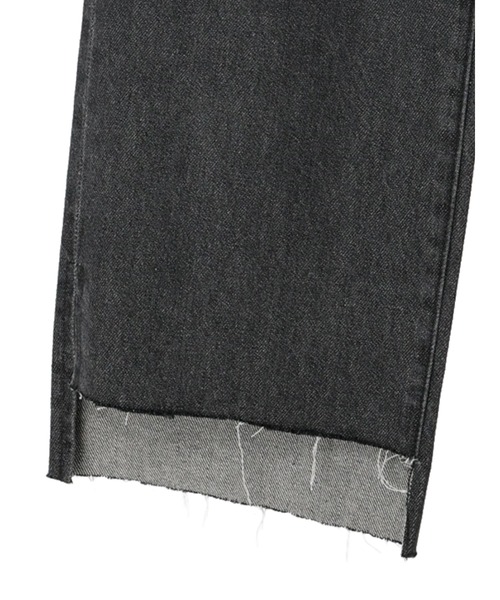 earth music&ecology（アースミュージックアンドエコロジー）の「デニムダメージパンツ（デニムパンツ・レディース・インディゴブルー/ブラック・M/S）」の16枚目の写真