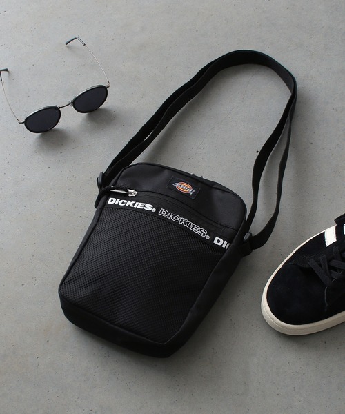 Dickies(ディッキーズ)の「Dickies LOGO TAPE MINI SHOULDER(ショルダーバッグ・メンズ・ネイビー/カーキ/ブラック/ベージュ・FREE)」の1枚目の写真