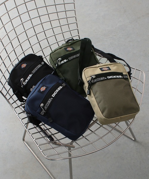 Dickies(ディッキーズ)の「Dickies LOGO TAPE MINI SHOULDER(ショルダーバッグ・メンズ・ネイビー/カーキ/ブラック/ベージュ・FREE)」の14枚目の写真