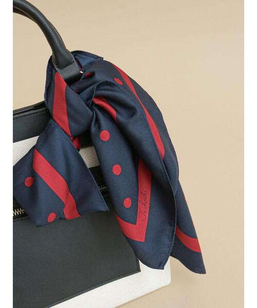 Te chichi（テチチ）の「ドット柄スカーフ（ストール/ショール・レディース・ベージュ/ネイビー・ﾌﾘ-）」の3枚目の写真