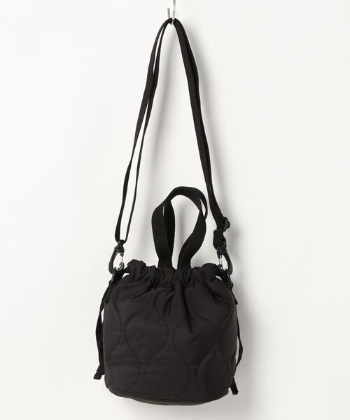 Champion（チャンピオン）の「チャンピオン　ヒプラー　キルティング　巾着バッグ　63501（ショルダーバッグ・レディース・ベージュ/ブラック/カーキ・FREE）」の8枚目の写真