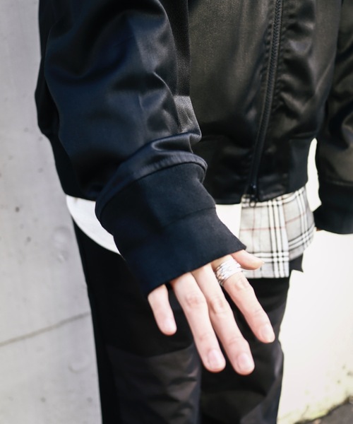 AFYF（エーエフワイエフ）の「AFYFPHOTOGRAPHER MA-1/ビッグシルエット フォトグラファーMA-1（MA-1・レディース・ブラック/ネイビー/ブラック系その他・FREE）」の5枚目の写真