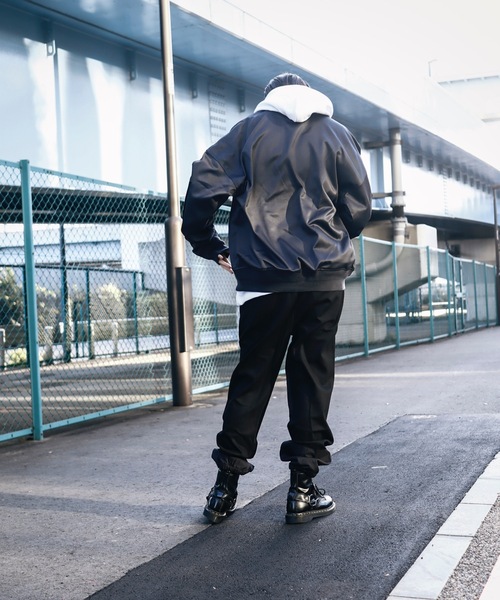 AFYF（エーエフワイエフ）の「AFYFPHOTOGRAPHER MA-1/ビッグシルエット フォトグラファーMA-1（MA-1・レディース・ブラック/ネイビー/ブラック系その他・FREE）」の14枚目の写真