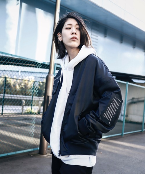 AFYF（エーエフワイエフ）の「AFYFPHOTOGRAPHER MA-1/ビッグシルエット フォトグラファーMA-1（MA-1・レディース・ブラック/ネイビー/ブラック系その他・FREE）」の6枚目の写真