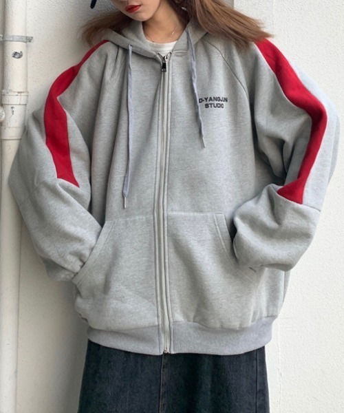 gossip！ロサンゼルス（ゴシップロサンゼルス）の「ラグラン袖カジュアルパーカー（パーカー・レディース・グレー/ライトグレー・FREE）」の2枚目の写真