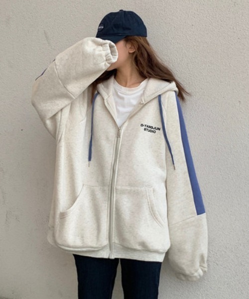 gossip！ロサンゼルス（ゴシップロサンゼルス）の「ラグラン袖カジュアルパーカー（パーカー・レディース・グレー/ライトグレー・FREE）」の5枚目の写真