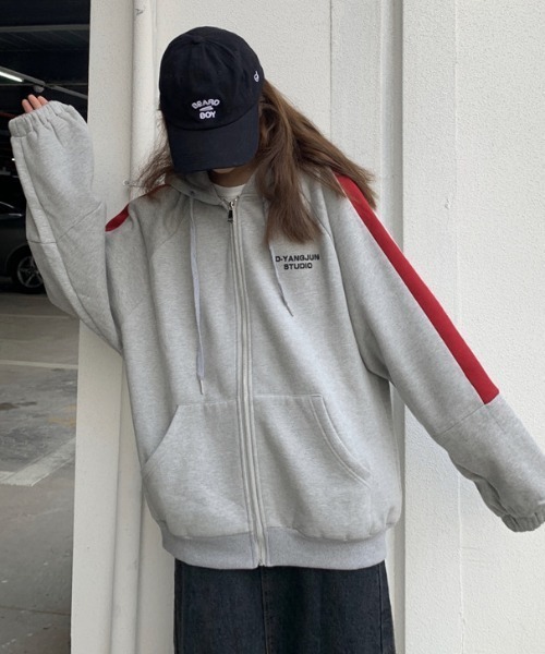 gossip！ロサンゼルス（ゴシップロサンゼルス）の「ラグラン袖カジュアルパーカー（パーカー・レディース・グレー/ライトグレー・FREE）」の17枚目の写真