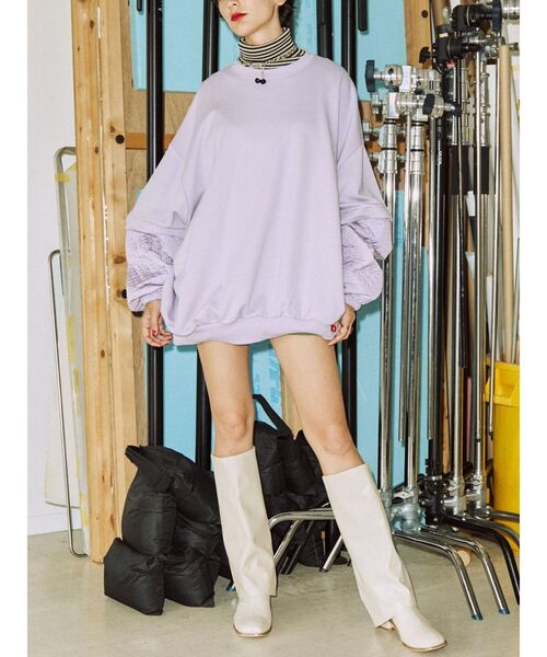 jouetie(ジュエティ)の「キルティングスリーブ2WAY スウェット(スウェット・レディース・ブラック/パープル/アイボリー・MEDIUM)」の18枚目の写真