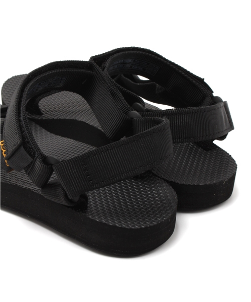 Teva（テバ）の「TEVA OriginalUniversal（サンダル・レディース・ブラック・6/7/8/5）」の6枚目の写真