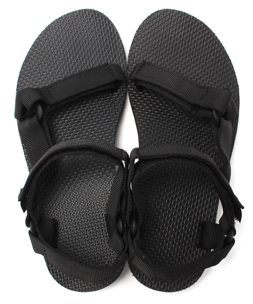 Teva（テバ）の「TEVA OriginalUniversal（サンダル・レディース・ブラック・6/7/8/5）」の7枚目の写真