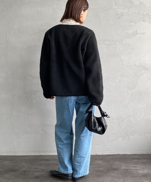 Vincent et Mireille（バンソンエミレイユ）の「[Vincent et Mireille/ヴァンソン エ ミレイユ] ボアフリース ノーカラーカーディガン（ブルゾン・レディース・チャコール/アイボリー/ブラック・40/42/36/38）」の5枚目の写真