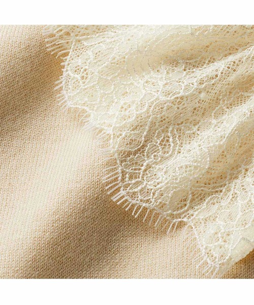 IEDIT（イディット）の「ＩＥＤＩＴ　袖スリットからのぞく繊細レースが華やかな　デザインニットトップス（ニット/セーター・レディース・ブルー/アイボリー・MEDIUM/LARGE/X-LARGE/XX-LARGE/SMALL/XXX-LARGE）」の6枚目の写真