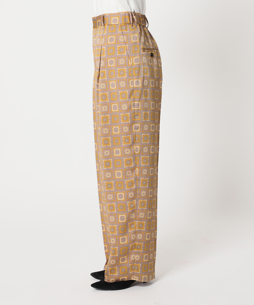 journal standard L'essage（ジャーナルスタンダードレサージュ）の「ヴィンテージプリントパンツ（その他パンツ・レディース・レッド/マスタード・FREE）」の22枚目の写真