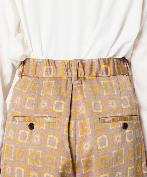 journal standard L'essage（ジャーナルスタンダードレサージュ）の「ヴィンテージプリントパンツ（その他パンツ・レディース・レッド/マスタード・FREE）」の4枚目の写真
