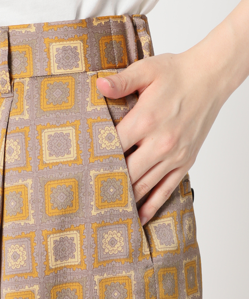 journal standard L'essage（ジャーナルスタンダードレサージュ）の「ヴィンテージプリントパンツ（その他パンツ・レディース・レッド/マスタード・FREE）」の17枚目の写真