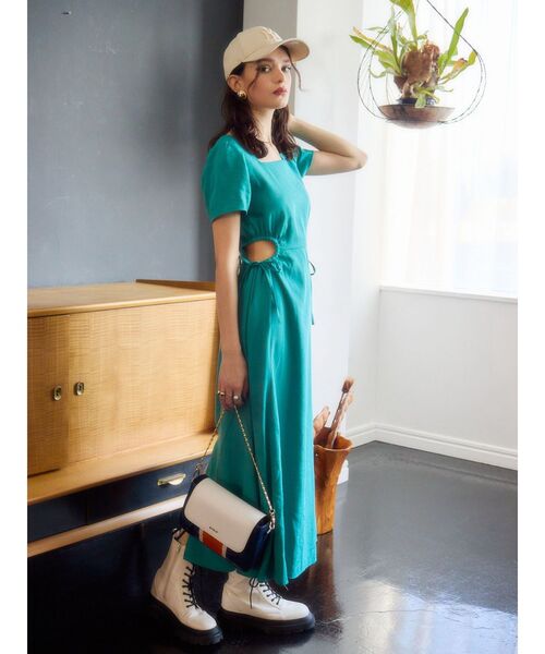 EVRIS（エヴリス）の「バイカラーチェーンスクエアBAG（ショルダーバッグ・レディース・ブラック/ブルー・FREE）」の4枚目の写真