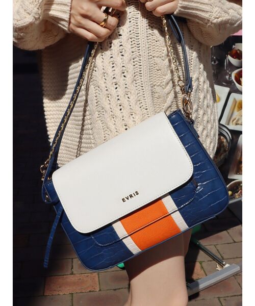 EVRIS（エヴリス）の「バイカラーチェーンスクエアBAG（ショルダーバッグ・レディース・ブラック/ブルー・FREE）」の12枚目の写真