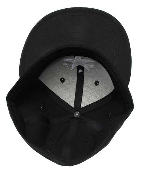 NO ID.(ノーアイディ)の「ペンタグラム刺繍CAP(キャップ・メンズ・ブラック・2/1)」の4枚目の写真