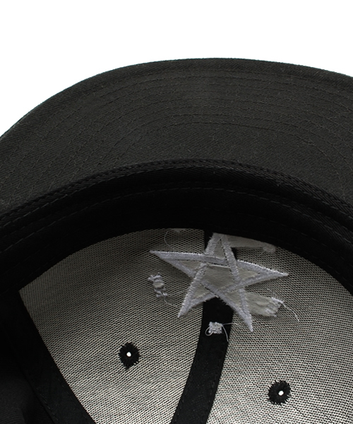 NO ID.(ノーアイディ)の「ペンタグラム刺繍CAP(キャップ・メンズ・ブラック・2/1)」の7枚目の写真