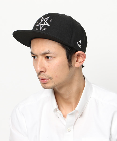 NO ID.(ノーアイディ)の「ペンタグラム刺繍CAP(キャップ・メンズ・ブラック・2/1)」の9枚目の写真