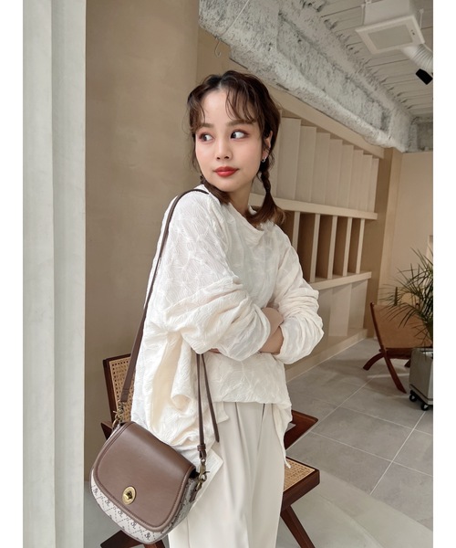 JUMELLE（ジュメロ）の「シャーリングオーバーカットトップ（Tシャツ/カットソー・レディース・アイボリー・MEDIUM）」の7枚目の写真