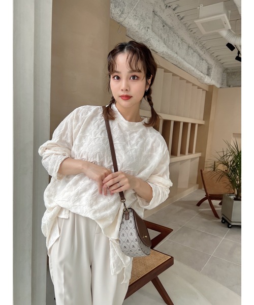 JUMELLE（ジュメロ）の「シャーリングオーバーカットトップ（Tシャツ/カットソー・レディース・アイボリー・MEDIUM）」の10枚目の写真