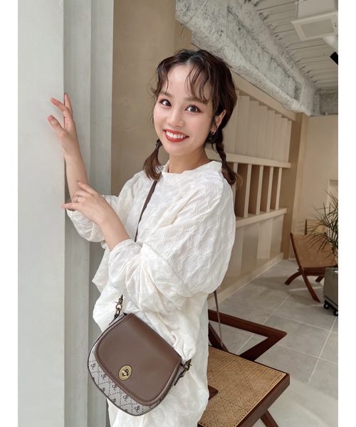 JUMELLE（ジュメロ）の「シャーリングオーバーカットトップ（Tシャツ/カットソー・レディース・アイボリー・MEDIUM）」の11枚目の写真