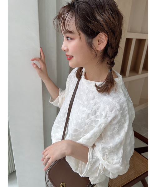 JUMELLE（ジュメロ）の「シャーリングオーバーカットトップ（Tシャツ/カットソー・レディース・アイボリー・MEDIUM）」の19枚目の写真