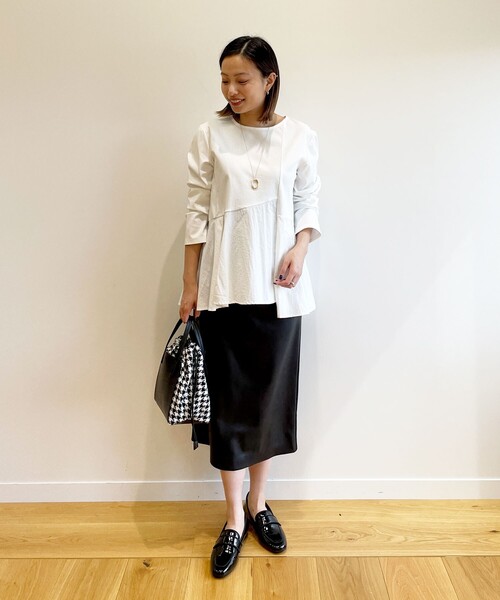 OPAQUE.CLIP（オペークドットクリップ）の「◆シルケットコットンドッキング ペプラムカットソー（Tシャツ/カットソー・レディース・サンドベージュ/ブラック/オフホワイト・40/38）」の18枚目の写真