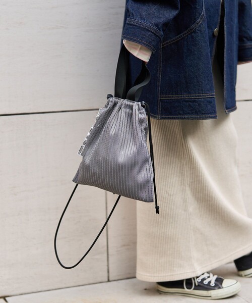 WEEKEND(ER)（ウィークエンダー）の「WEEKEND(ER)×FREAK'S STORE/ウィークエンダー×フリークスストア 別注MESH DRAWSTING BAG/ 別注メッシュドローストリングバッグ（ショルダーバッグ・レディース・グレー/オレンジ/ライトグリーン・ONE SIZE）」の10枚目の写真