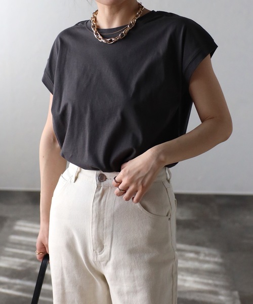 ap retro（アプレトロ）の「コットン100% フレンチスリーブTシャツ（Tシャツ/カットソー・レディース・チャコールグレー/オフホワイト/グレイッシュベージュ/ブラック・FREE）」の3枚目の写真