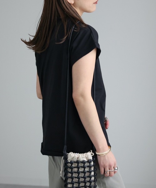 ap retro（アプレトロ）の「コットン100% フレンチスリーブTシャツ（Tシャツ/カットソー・レディース・チャコールグレー/オフホワイト/グレイッシュベージュ/ブラック・FREE）」の21枚目の写真