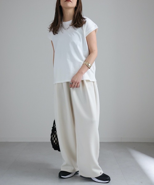 ap retro（アプレトロ）の「コットン100% フレンチスリーブTシャツ（Tシャツ/カットソー・レディース・チャコールグレー/オフホワイト/グレイッシュベージュ/ブラック・FREE）」の14枚目の写真