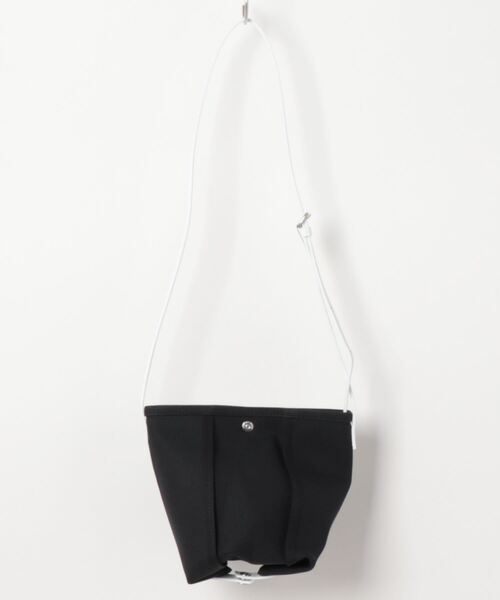 beautiful people(ビューティフルピープル)の「beautiful people lining logo pocket mini shoulder bag 7315611967(ショルダーバッグ・レディース・ホワイト/ブラック・FREE)」の11枚目の写真