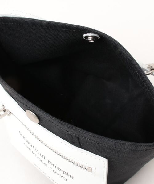 beautiful people(ビューティフルピープル)の「beautiful people lining logo pocket mini shoulder bag 7315611967(ショルダーバッグ・レディース・ホワイト/ブラック・FREE)」の13枚目の写真