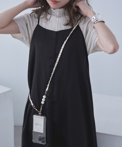 Fashion Letter(ファッションレター)の「パール&フェイクレザー スマホショルダー(スマホケース/カバー・レディース・グリーン/ピンク/ホワイト/ブラウン/ベージュ/パープル/ブルー/アイボリー/ブラック・FREE)」の2枚目の写真